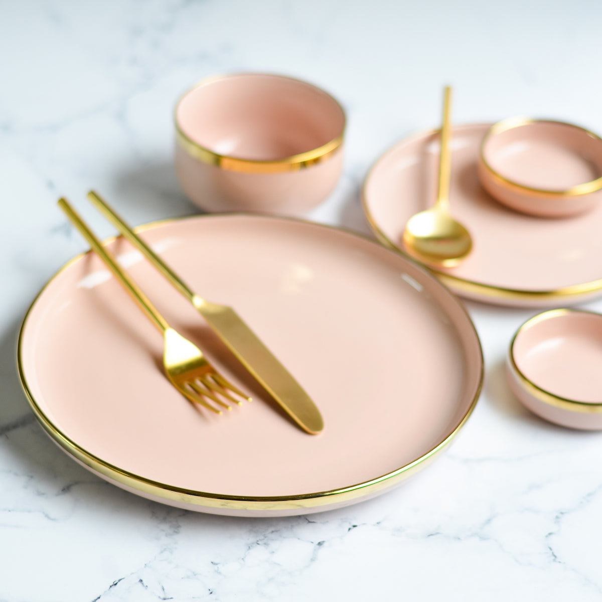 VERA Pink Plates Nestasia