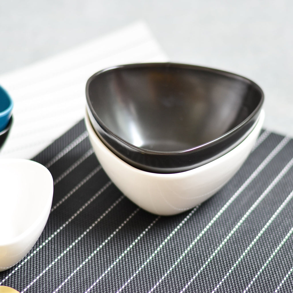 Triangular Bowl Large 500 ml Nestasia
