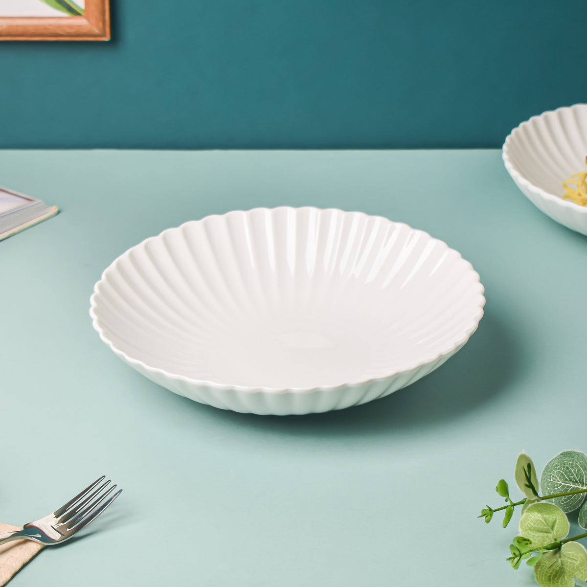 Riona Ribbed Ceramic Pasta Dish White 9 Inch Nestasia