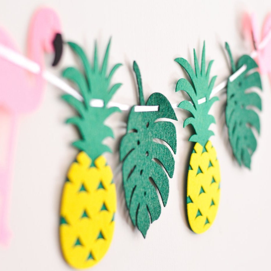 Bunting Nestasia