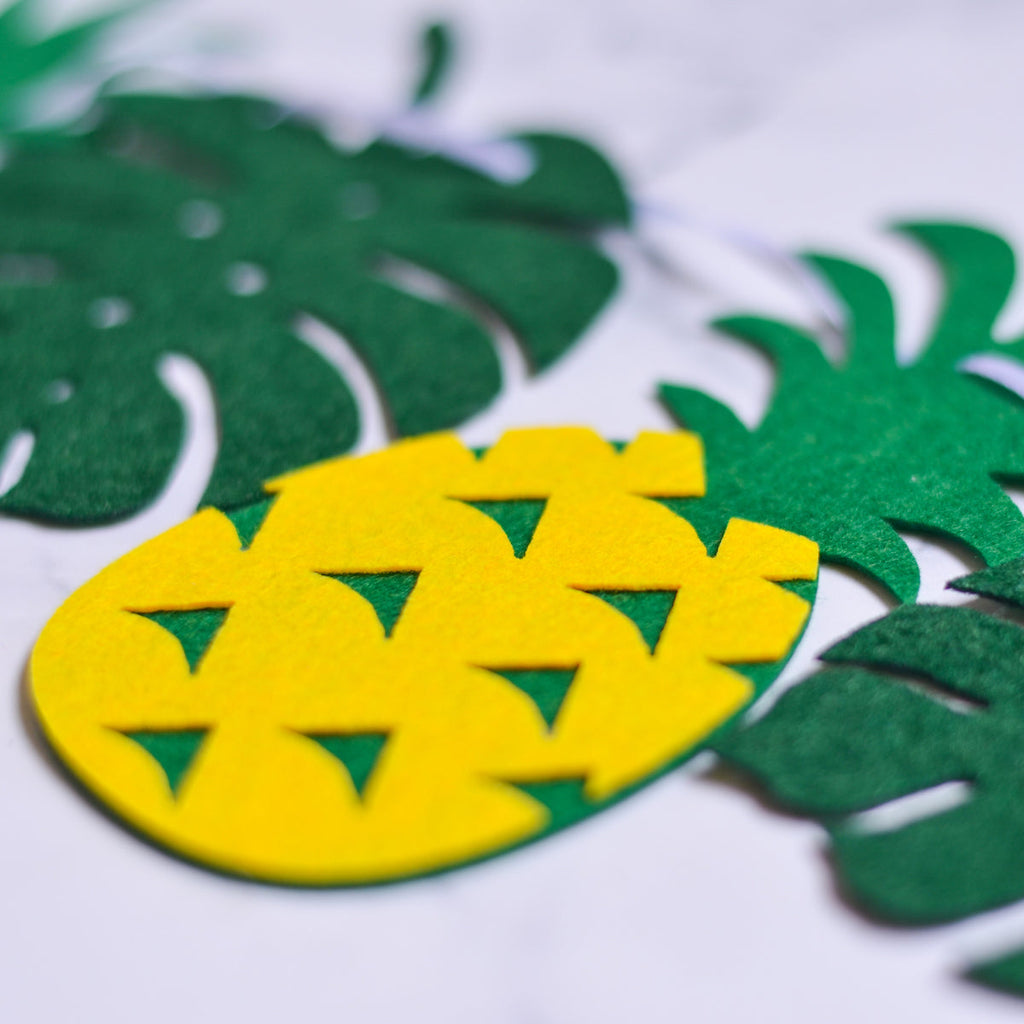 Bunting Nestasia