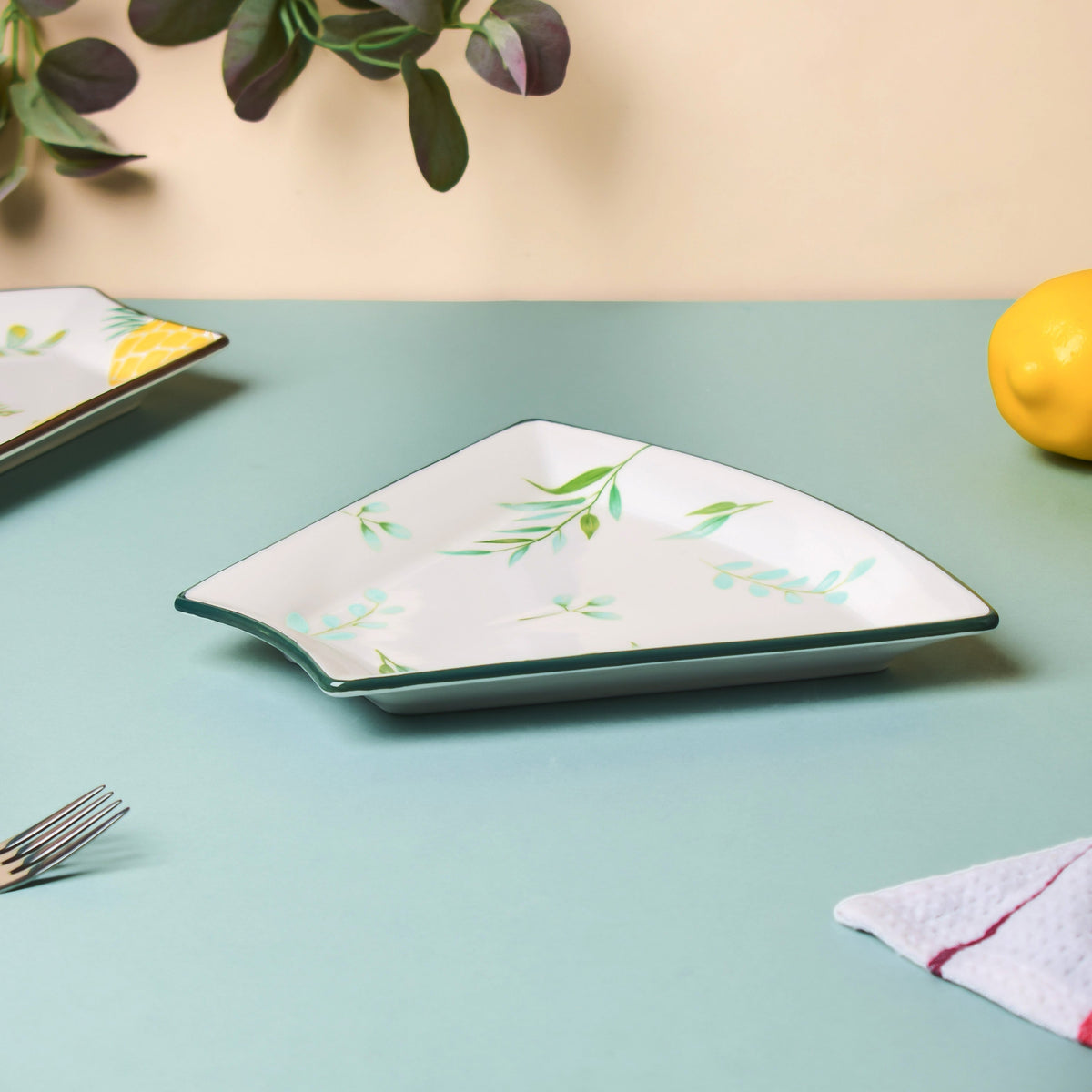 Leafy Ceramic Snack Plate 8 Inch Nestasia