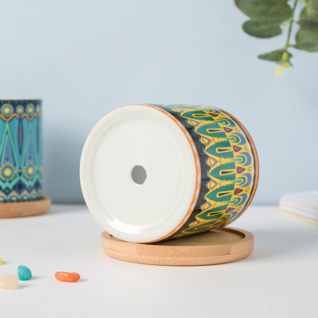 Beaming Green Ceramic Planter With Coaster Nestasia