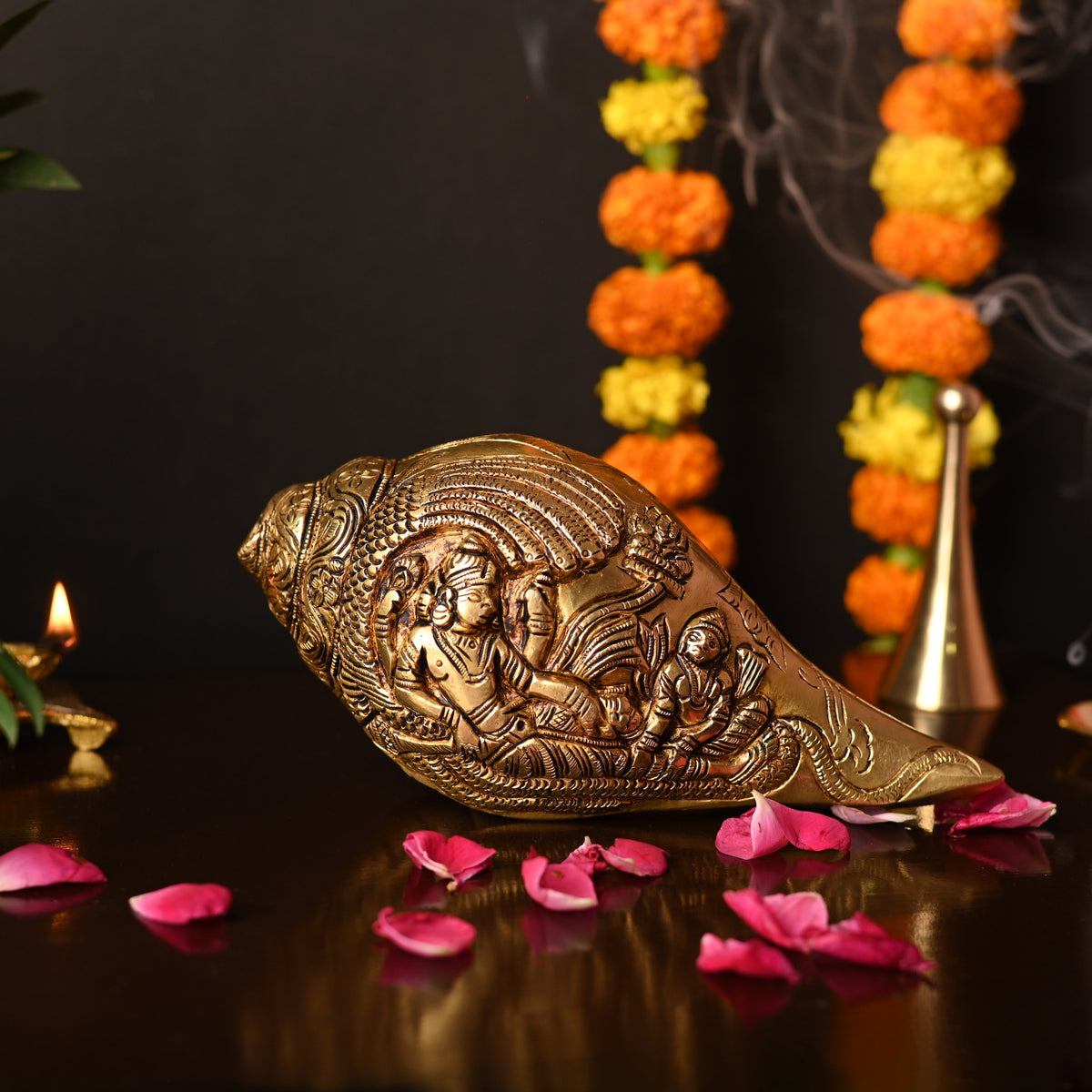 Brass Lord Vishnu And Lakshmi Conch Vedansh Craft