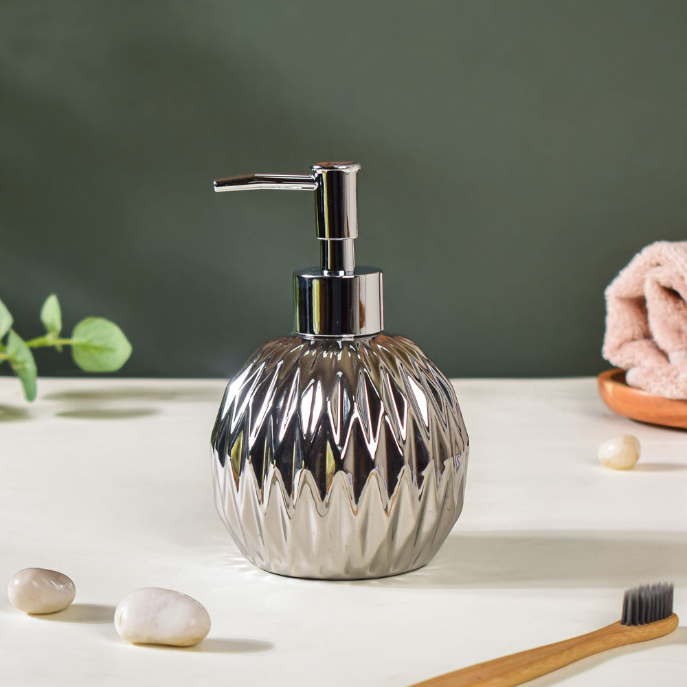 Metallic Soap Dispenser Nestasia