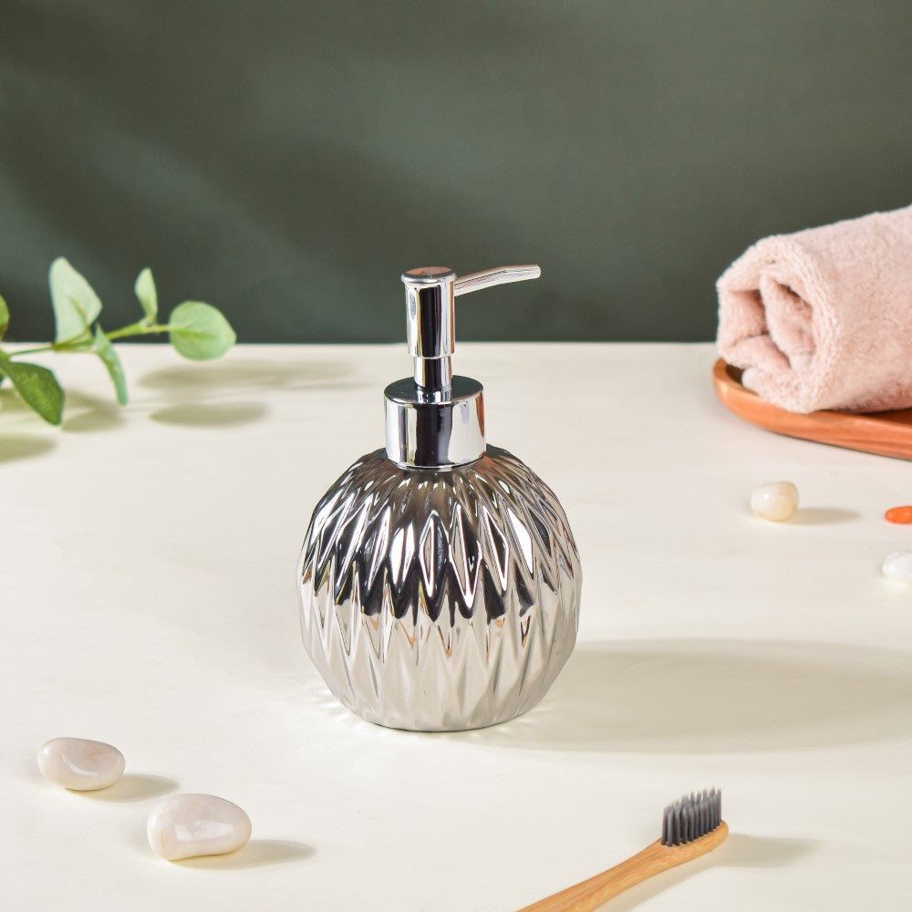 Metallic Soap Dispenser Nestasia
