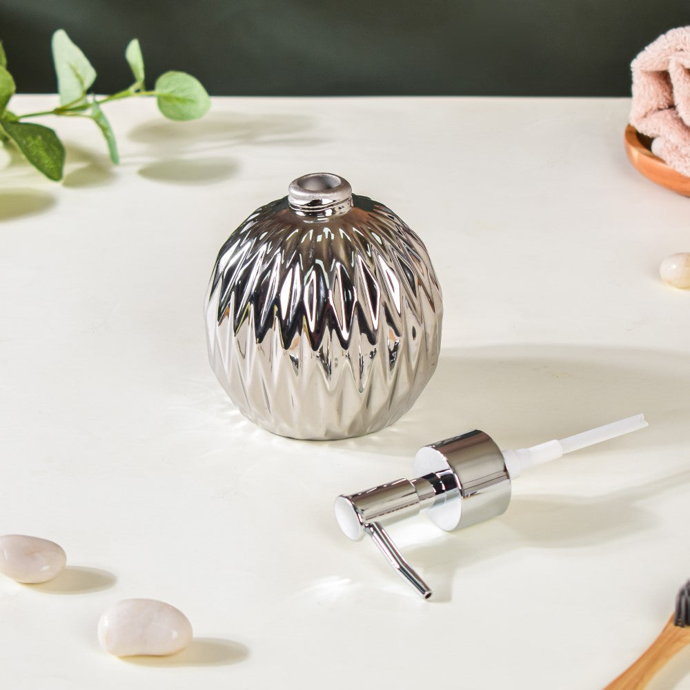 Metallic Soap Dispenser Nestasia