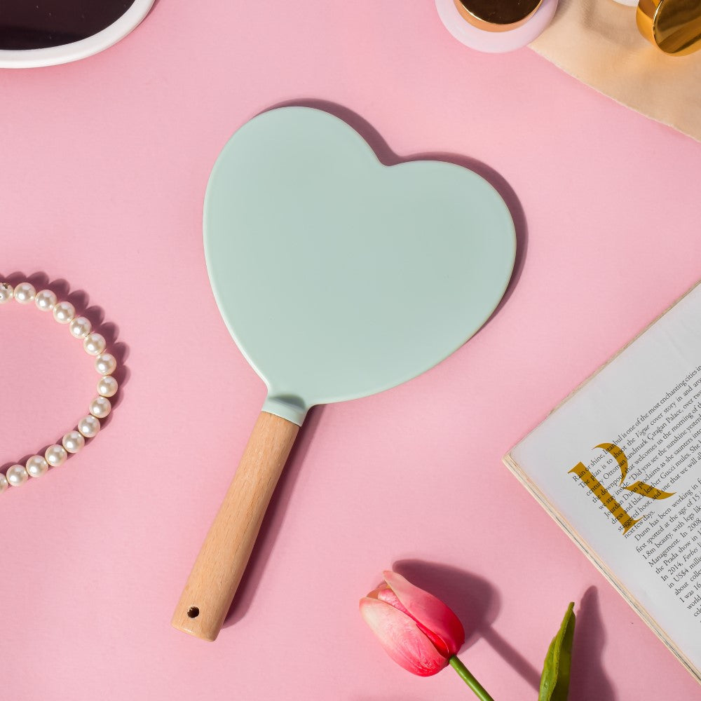 Chic Heart Hand Mirror Green Nestasia
