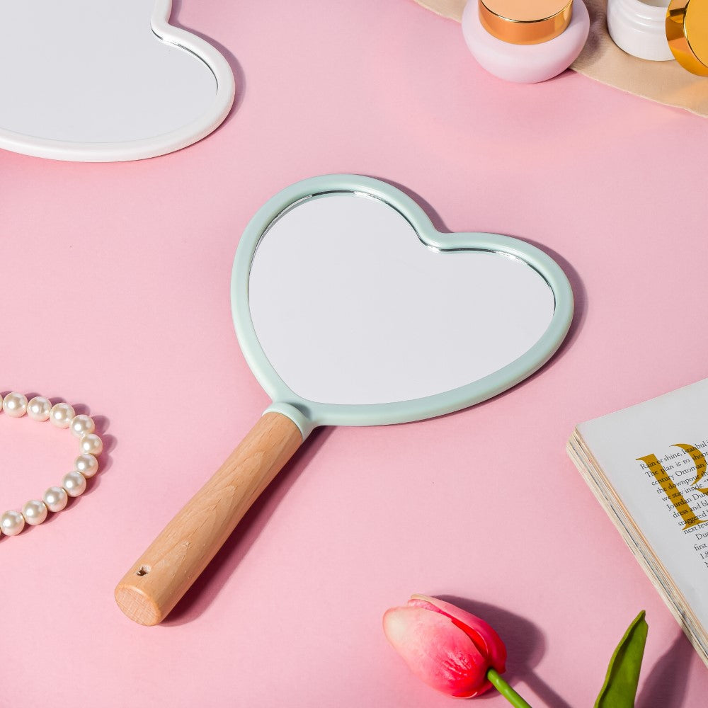 Chic Heart Hand Mirror Green Nestasia