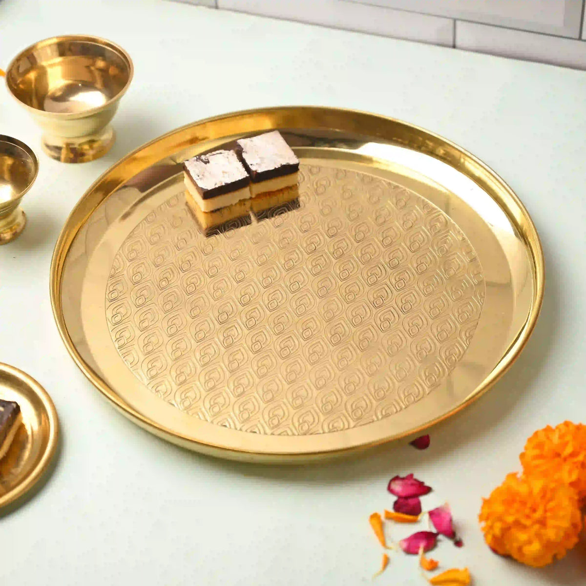 Brass Handcrafted Thali – Traditional Indian Brassware for Dining Elegance (11.7 Inch) Vedansh Craft