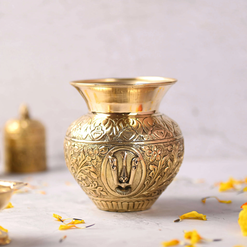 Brass Shankh Chakra Namaha Kodam / Kalash Vedansh Craft