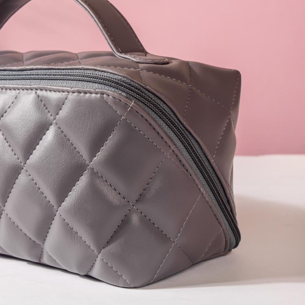Makeup Pouch Large Capacity Quilted Grey Nestasia