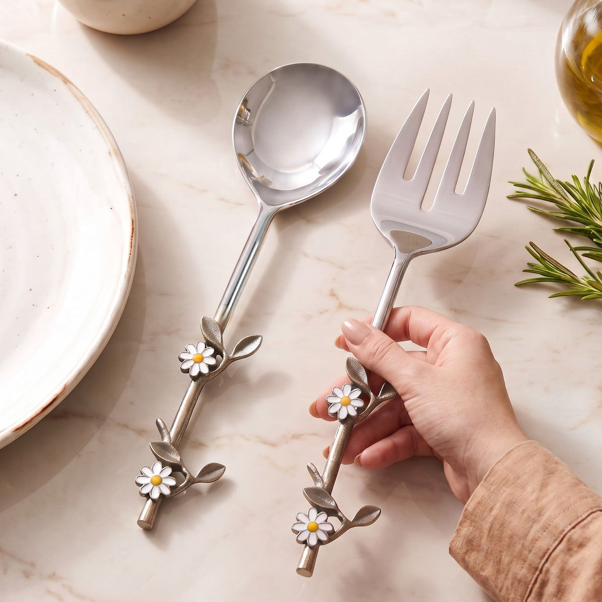 Daisy Serving Spoon Fork Set Of 2 Nestasia