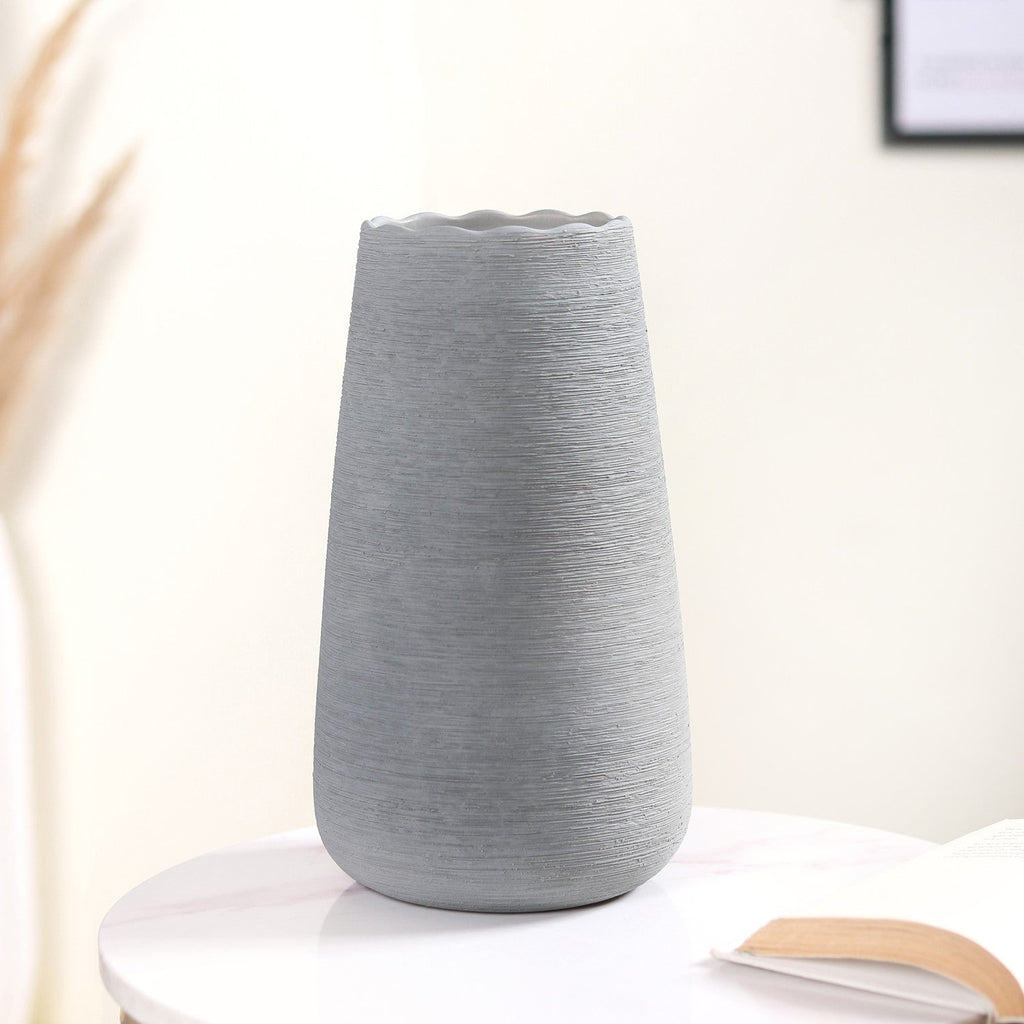 Minimalistic Textured Ceramic Vase Nestasia