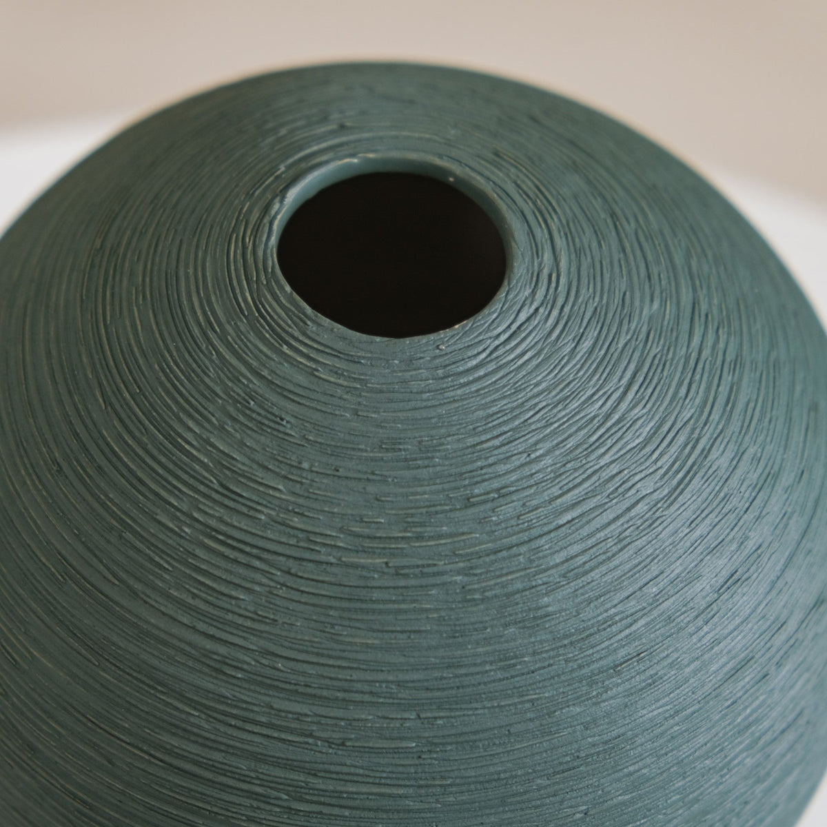 Ceramic Elegance Handcrafted Vase Nestasia