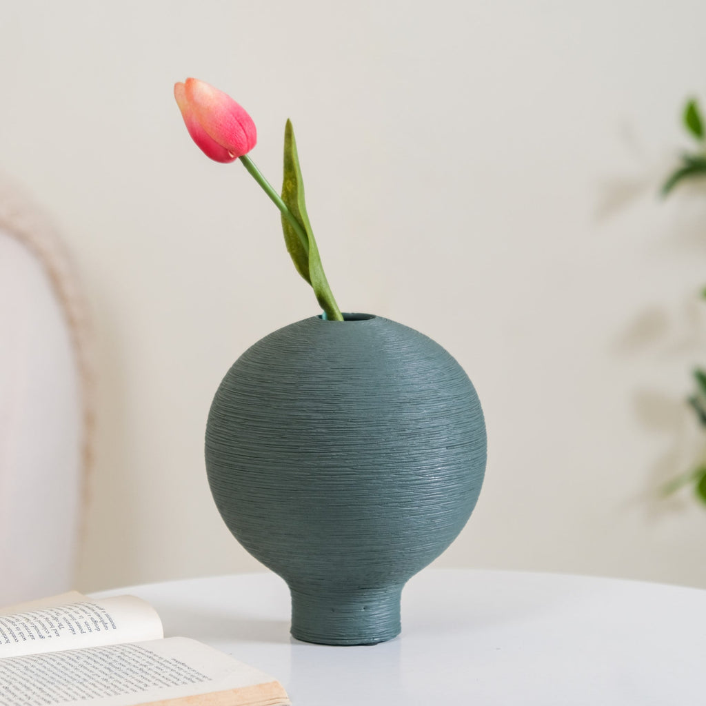 Ceramic Elegance Handcrafted Vase Nestasia