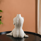 Embrace Vase Showpiece Nestasia