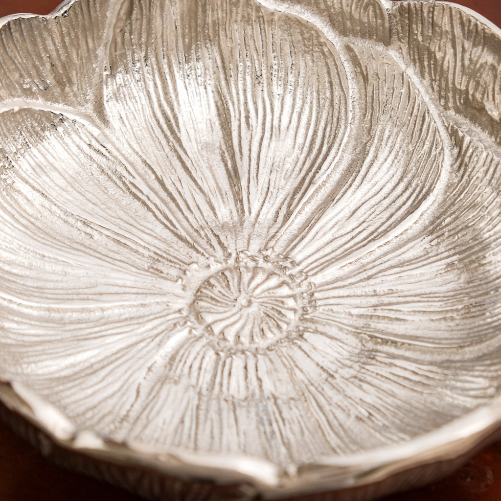 Decorative Metal Flower Bowl Urli Nestasia