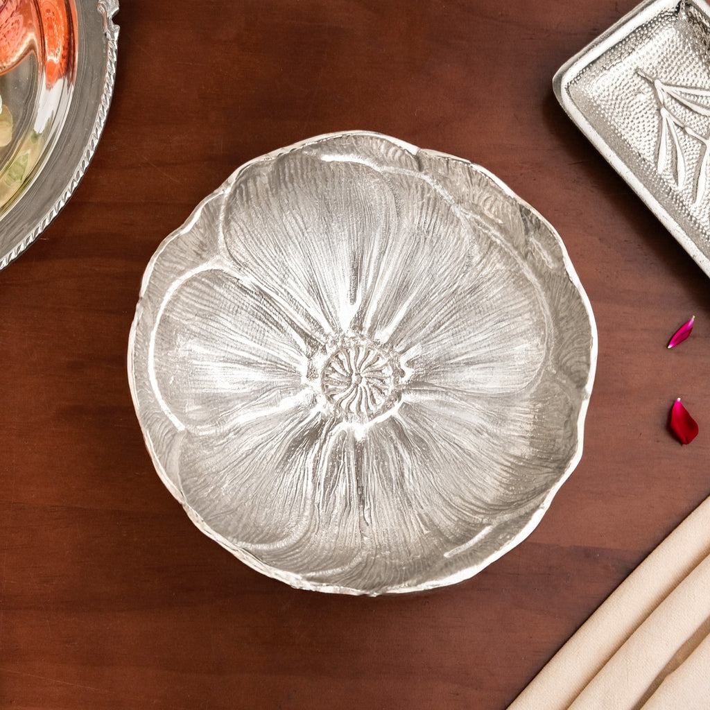 Decorative Metal Flower Bowl Urli Nestasia