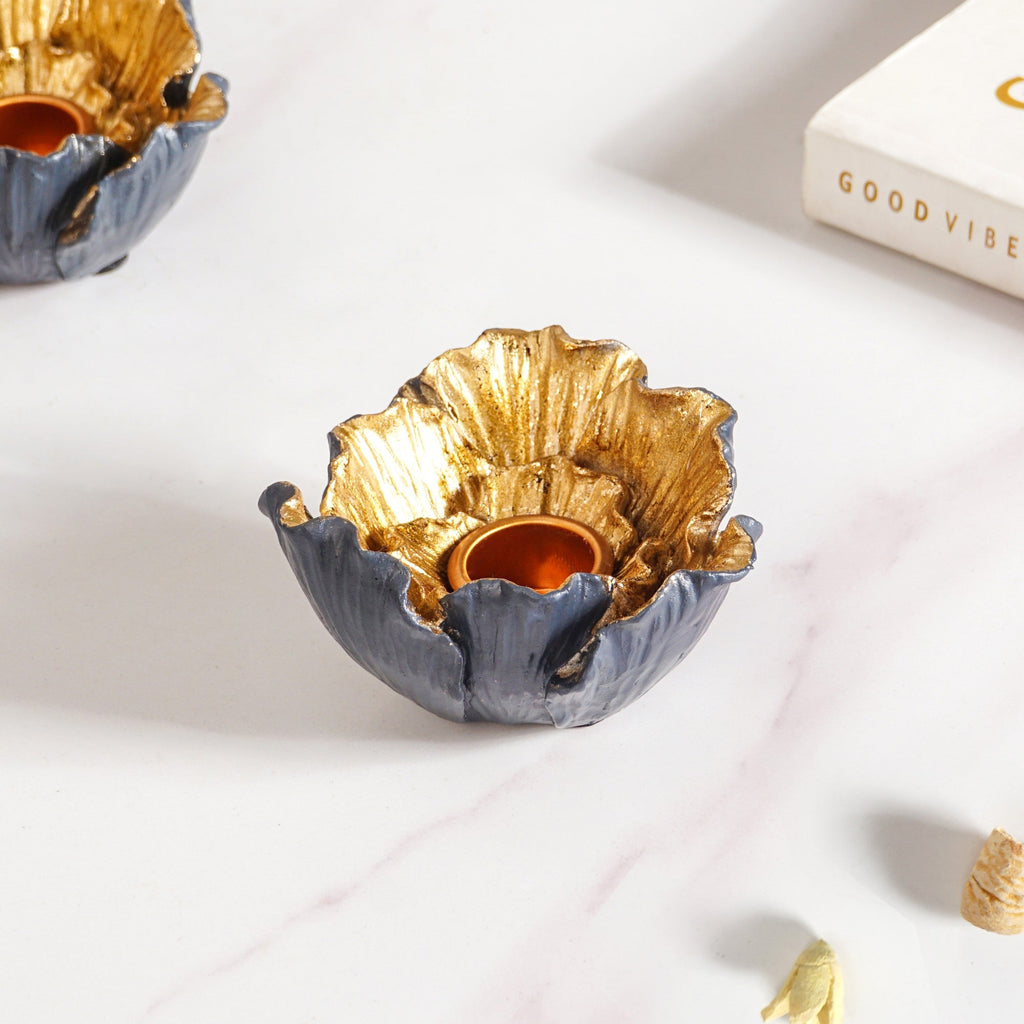 Decorative Bloom Candle Holder Nestasia