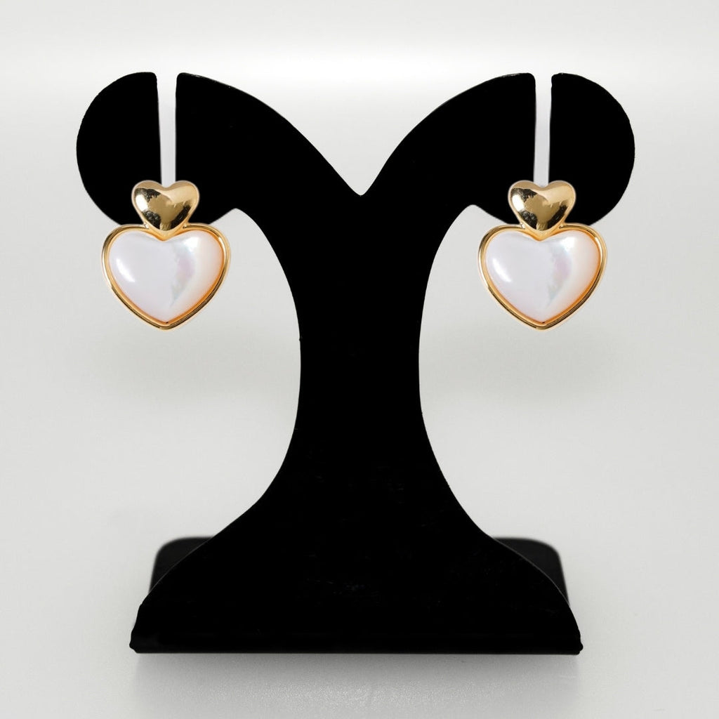 Delicate Hearts Stud Earrings Nestasia