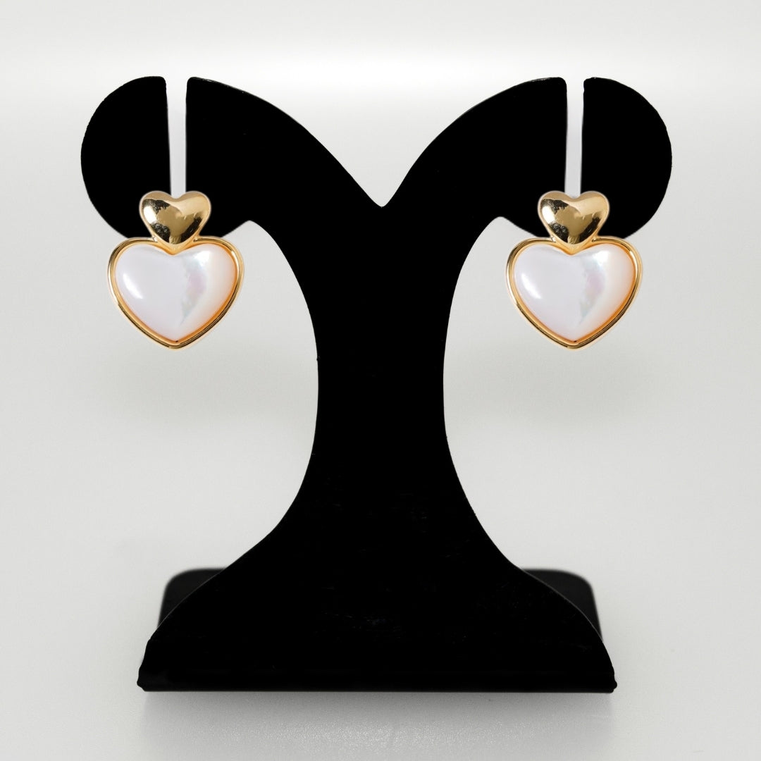 Delicate Hearts Stud Earrings Nestasia