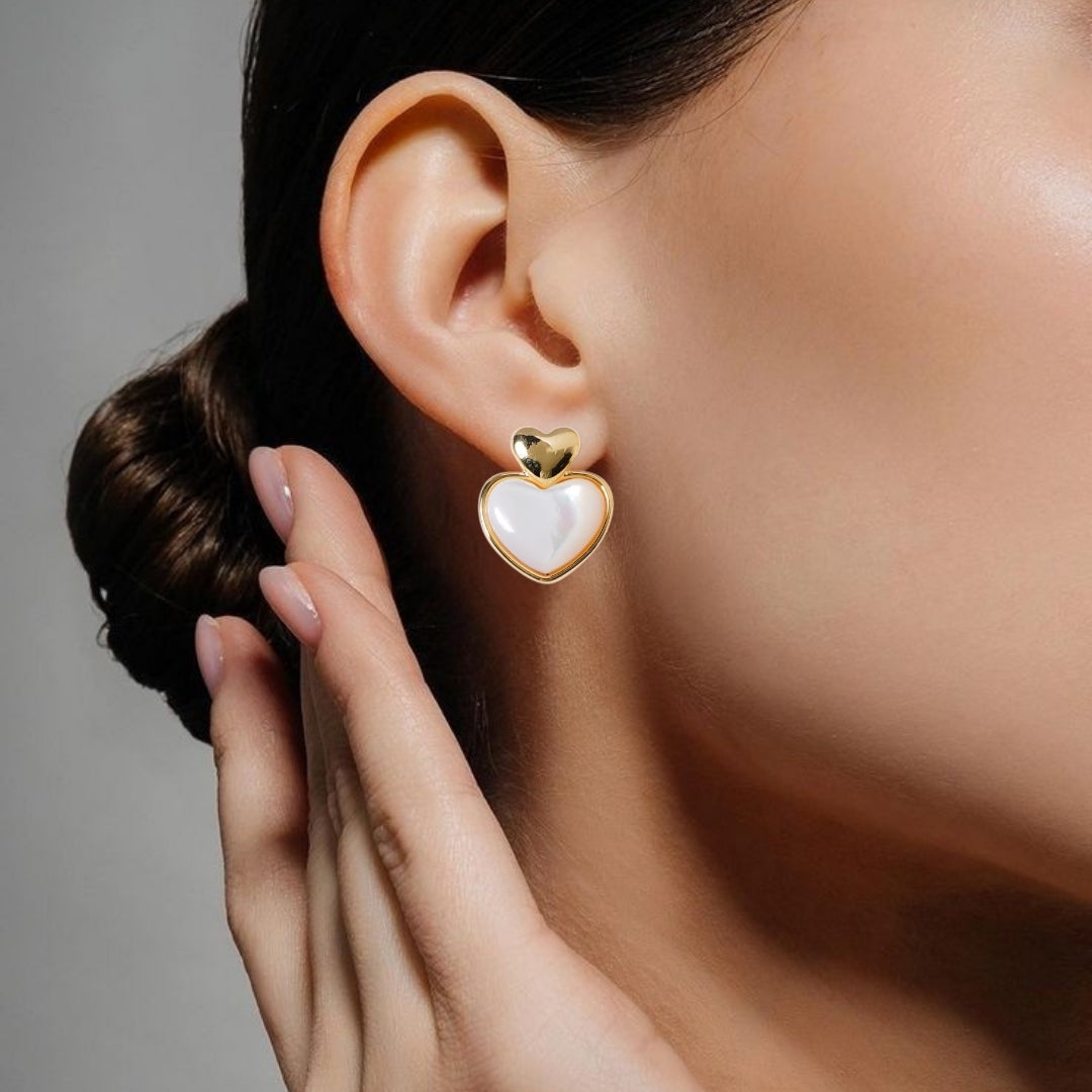 Delicate Hearts Stud Earrings Nestasia