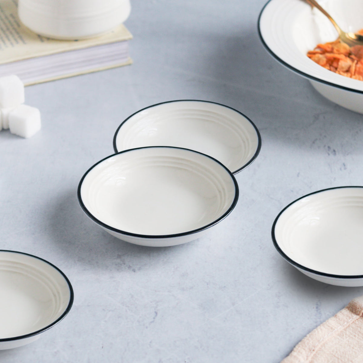 Dessert Plate Set of 4 Nestasia