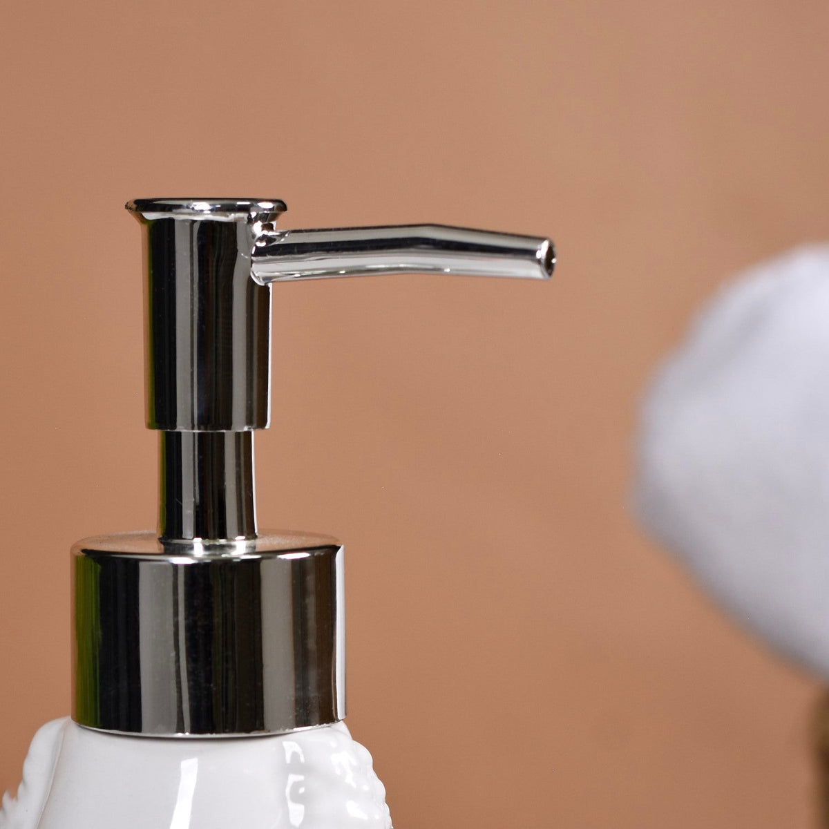 Coral Soap Dispenser Nestasia