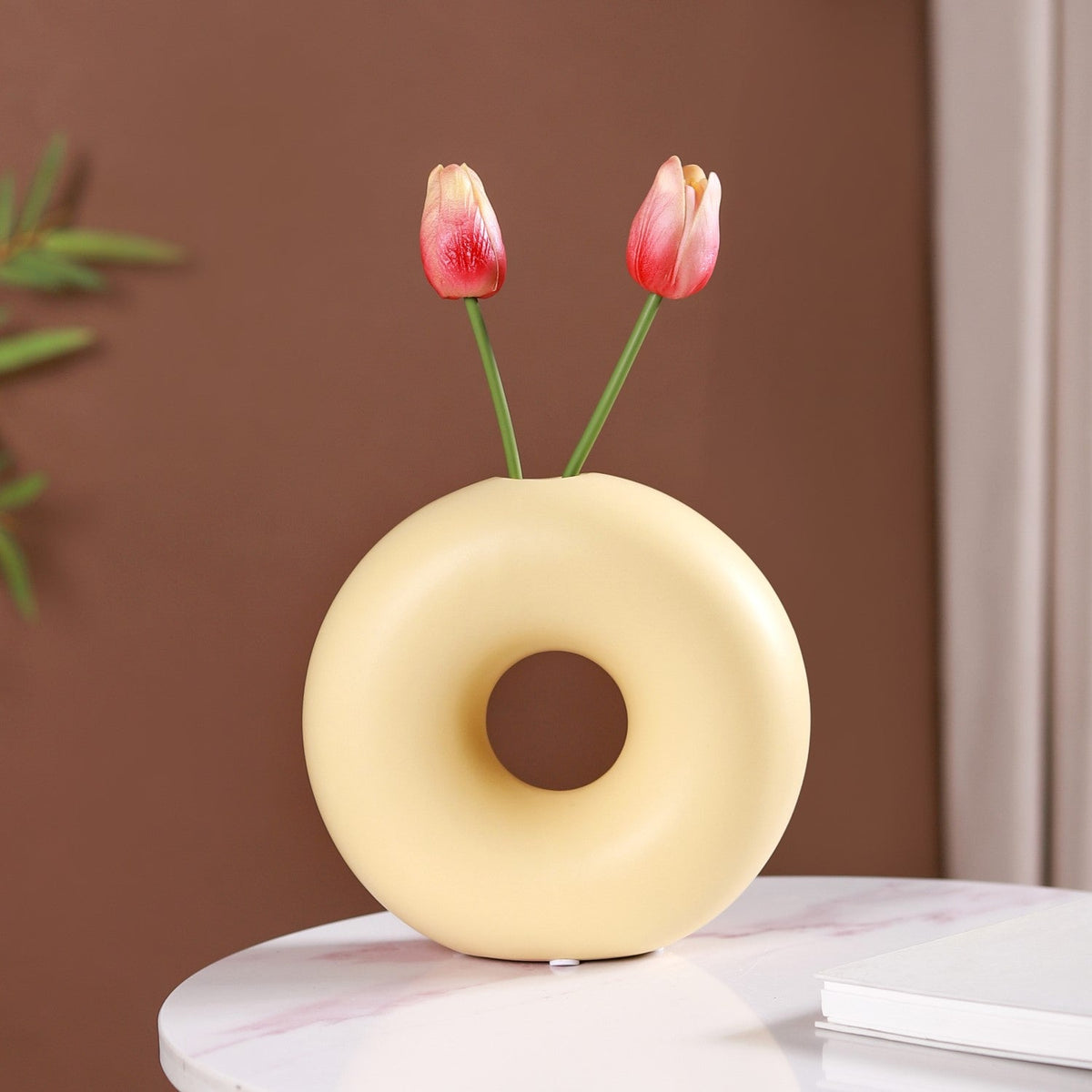 Donut Vase Pastel Yellow Nestasia