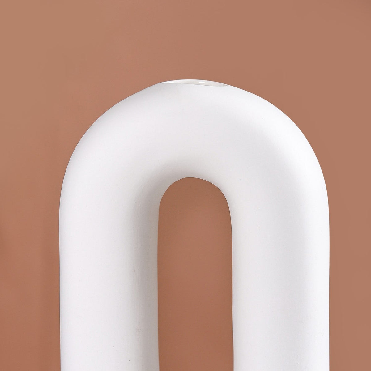 Donut Oval Ceramic Vase White Nestasia