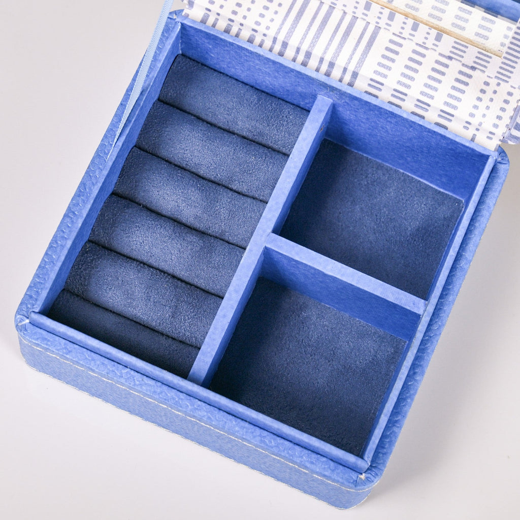 Dots And Dash Multi Section Jewellery Box With Mirror Nestasia