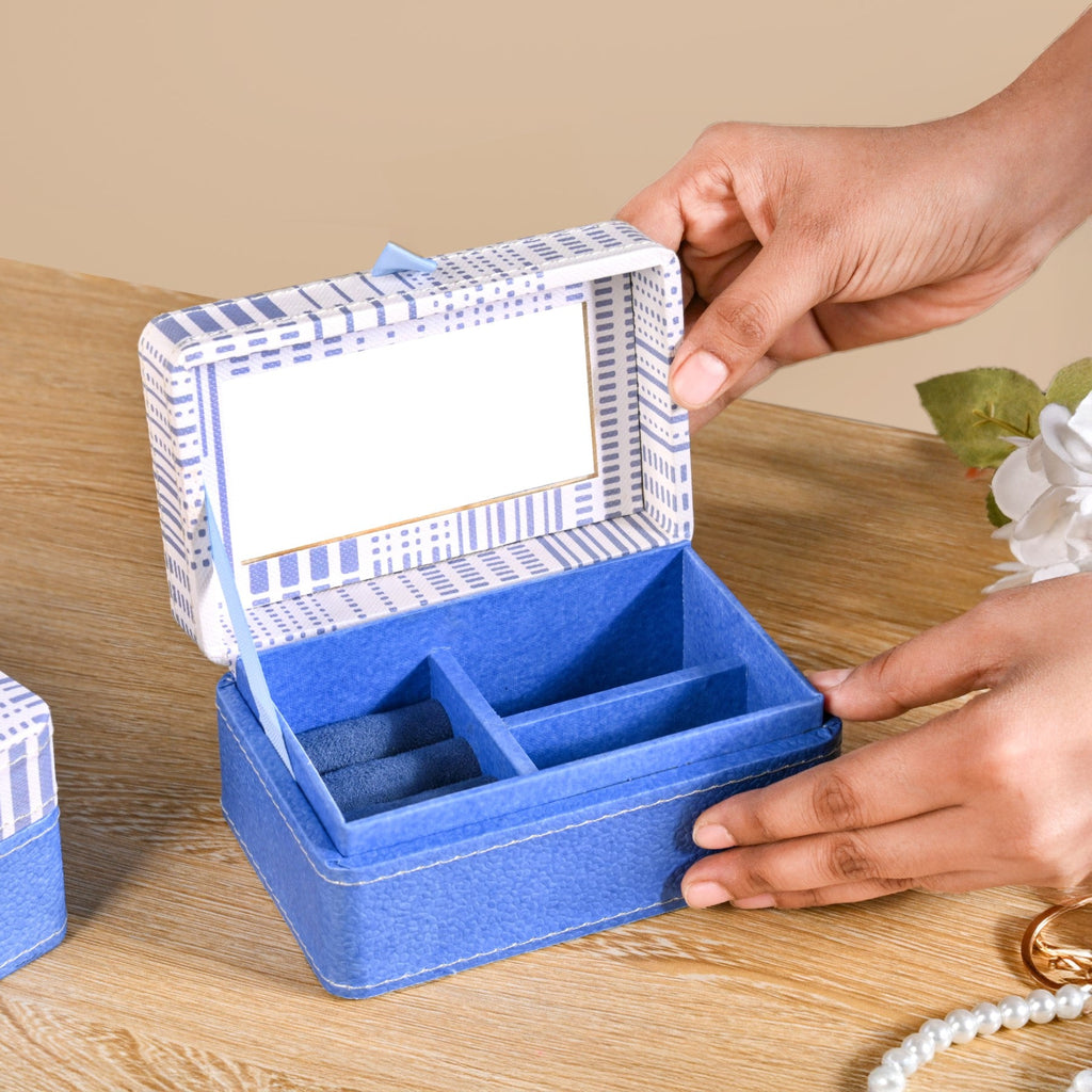 Dots And Dash Portable Jewellery Box With Mirror Nestasia