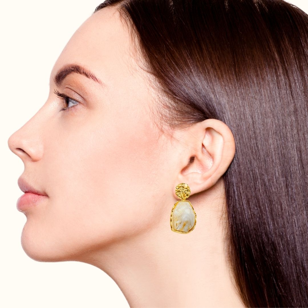 Marble Veil Dangle Earrings White Nestasia
