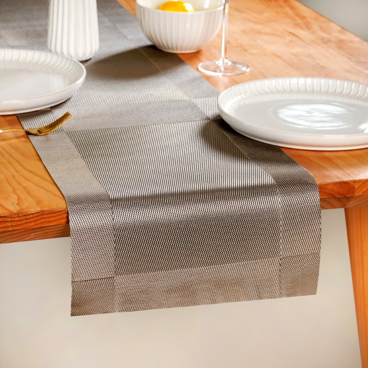 Dual Tone Reversible Table Runner Silver 180x30cm Nestasia