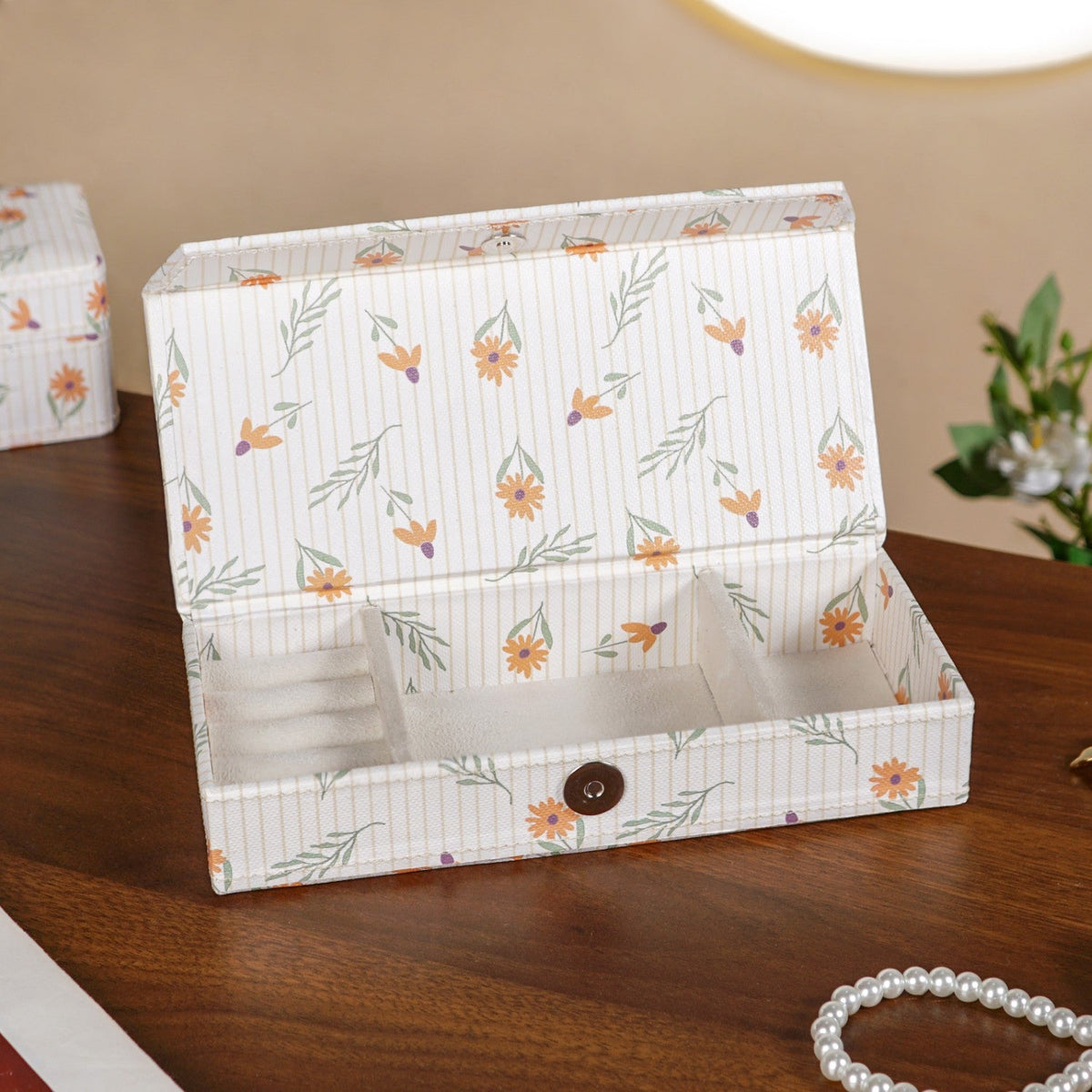 Eco Friendly Sundaisy Sectioned Trinket Case Nestasia