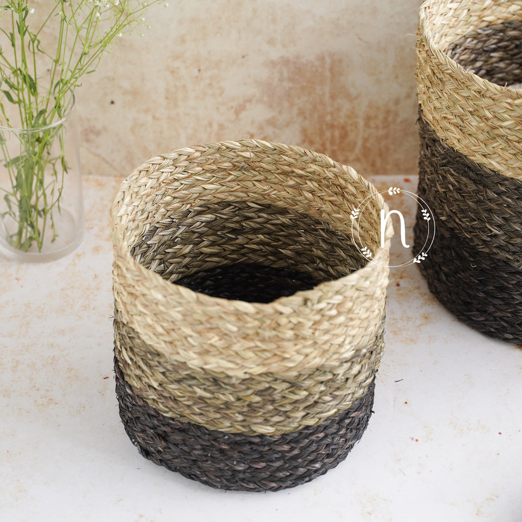 Eco-Friendly Planter Baskets Brown Set of 2 Nestasia