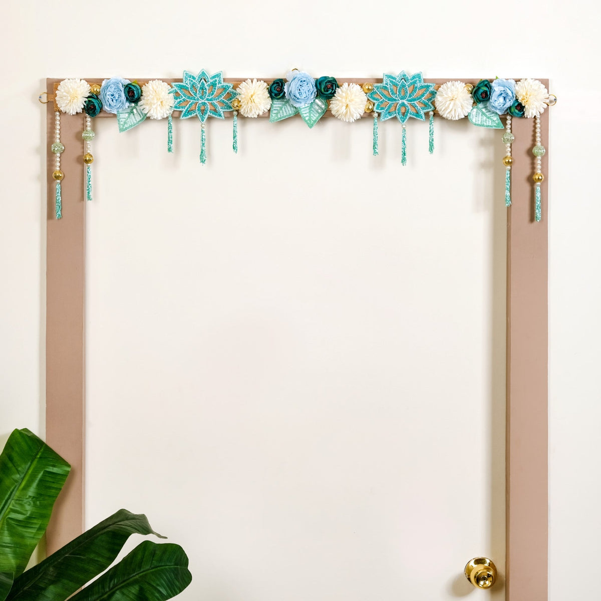 Elegant Floral Toran Decorative For Doors Blue White Nestasia