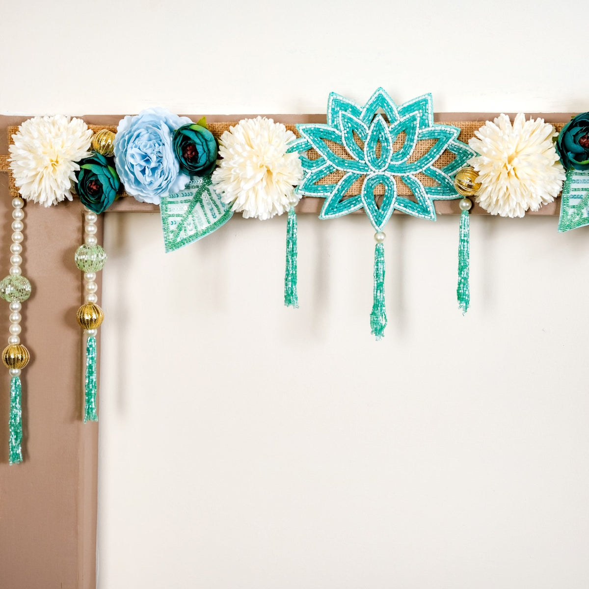 Elegant Floral Toran Decorative For Doors Blue White Nestasia