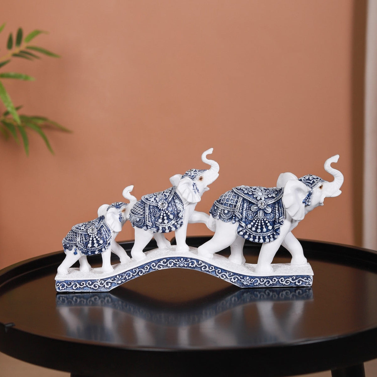 White Elephant Family Showpiece Nestasia