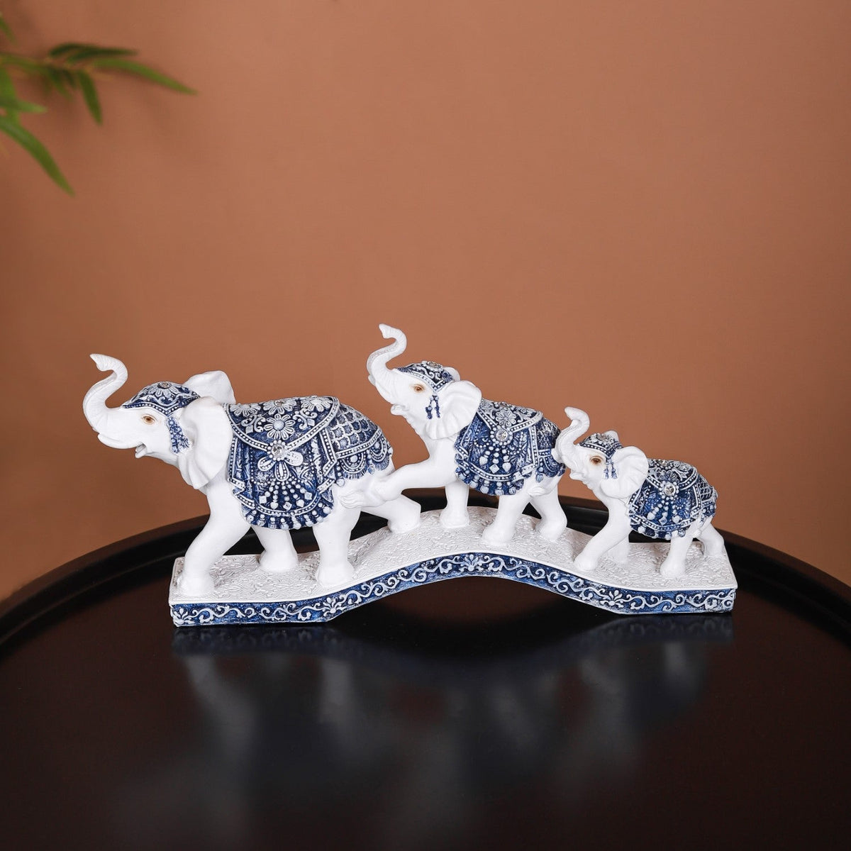 White Elephant Family Showpiece Nestasia