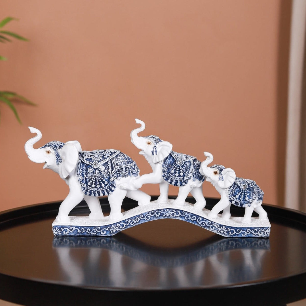 White Elephant Family Showpiece Nestasia
