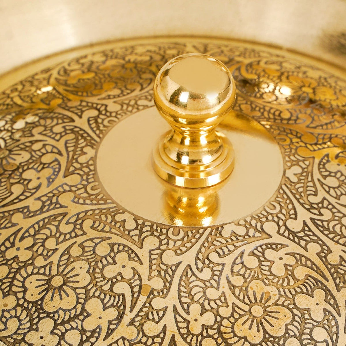 Embossed Pure Brass Handi Cooking Pot With Lid 1600ml Nestasia