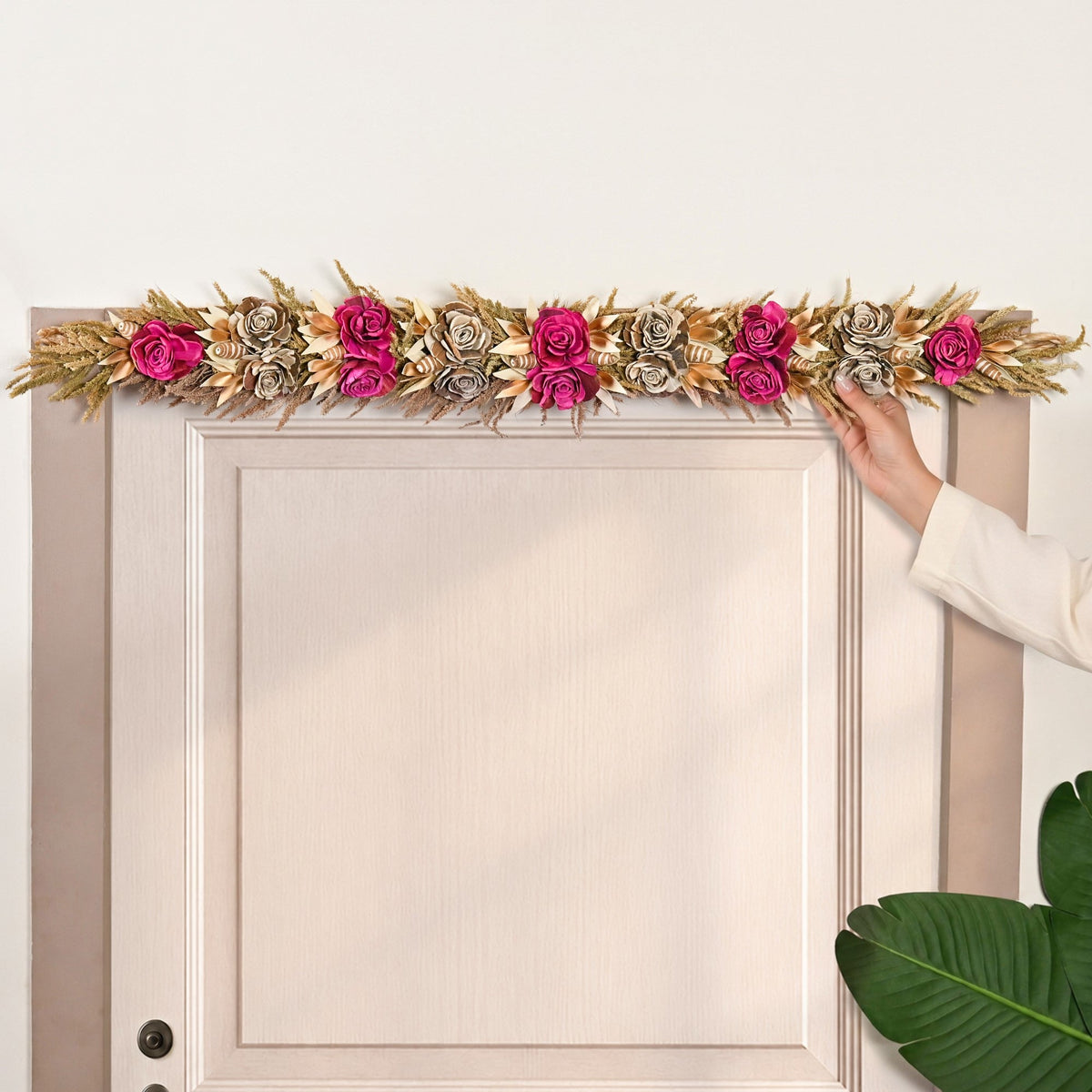 Evera Festive Toran With Pink Dried Flowers For Main Door 111x12cm Nestasia