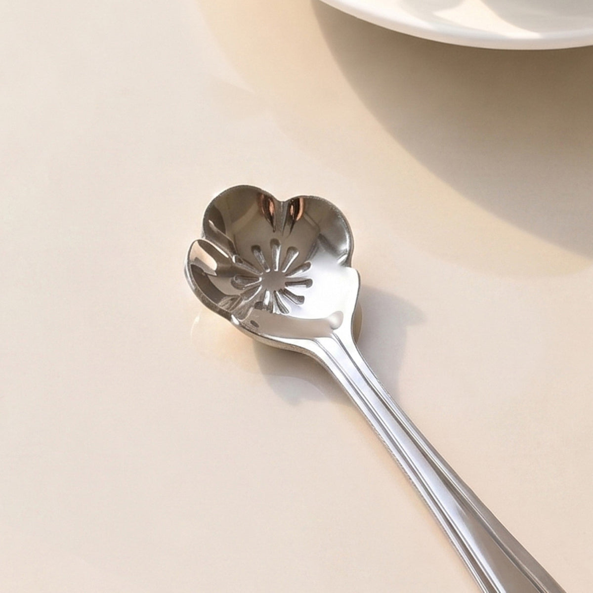 Fleur Brass Tea Spoon Set Of 4 Nestasia