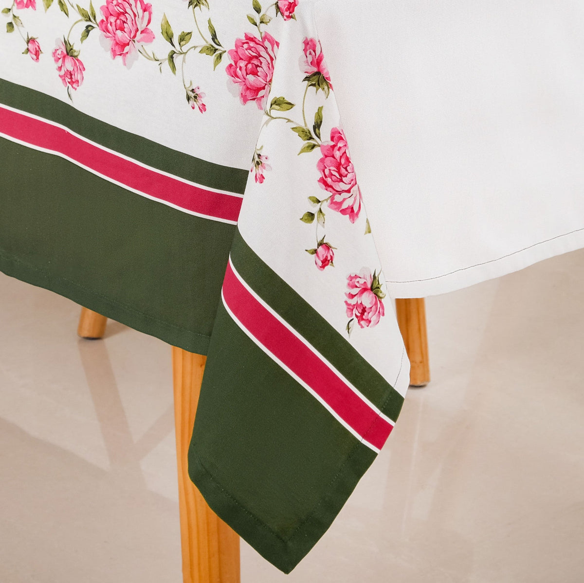 Floral Rouge Luxe 8 Seater Table Cloth 270x160cm Nestasia