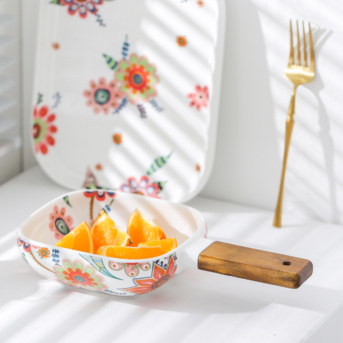 Floral Bowl with Handle Nestasia