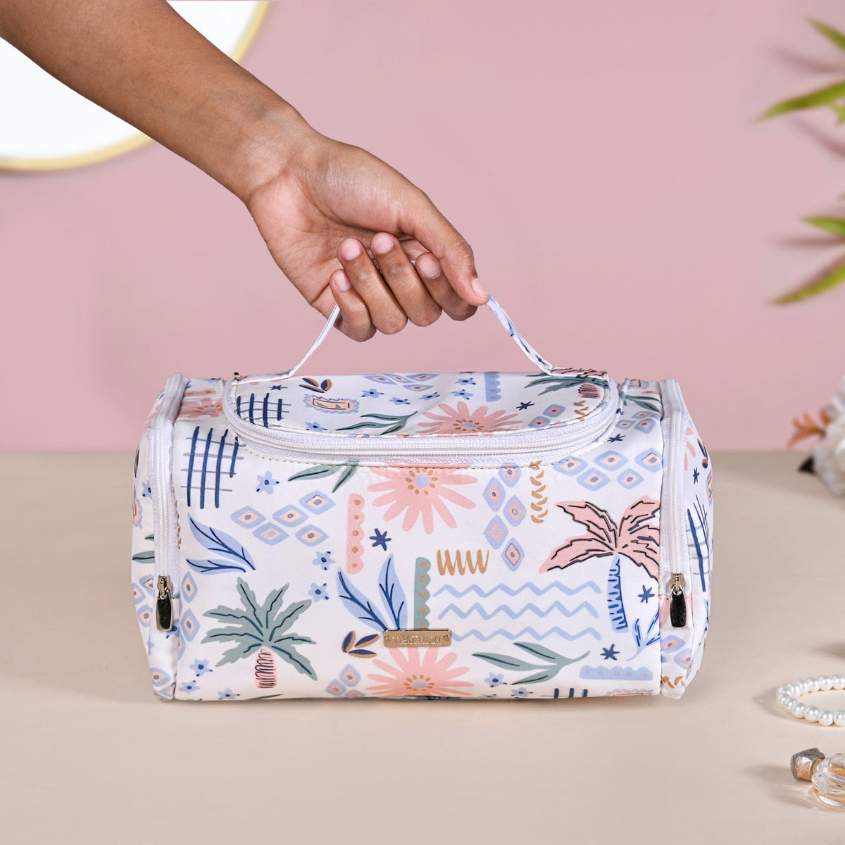 Floral Travel Organiser With Side Pockets Nestasia