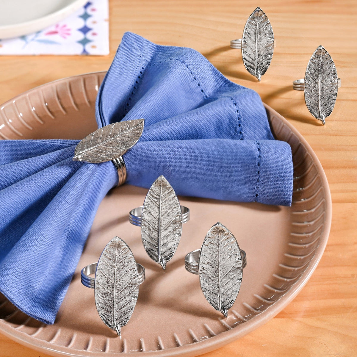 Florina Table Linen Hamper With Set Of 6 Rings Napkins And Mats Nestasia
