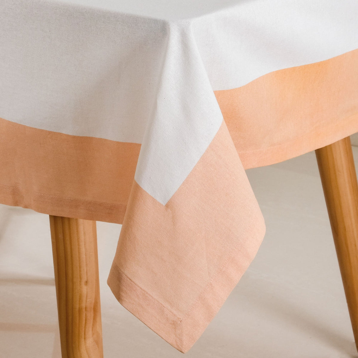 Ventosa Cotton Tablecloth For 6 Seater In Peach 200x150cm Nestasia